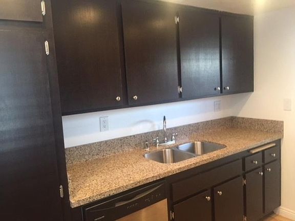 5th image of 5038 Hazeltine Ave