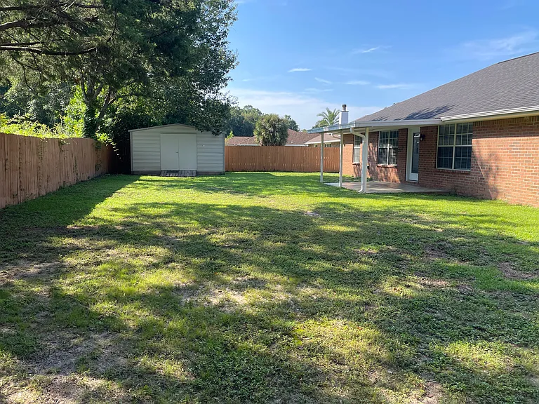 3918 Holleyberry Ln — Photo 21