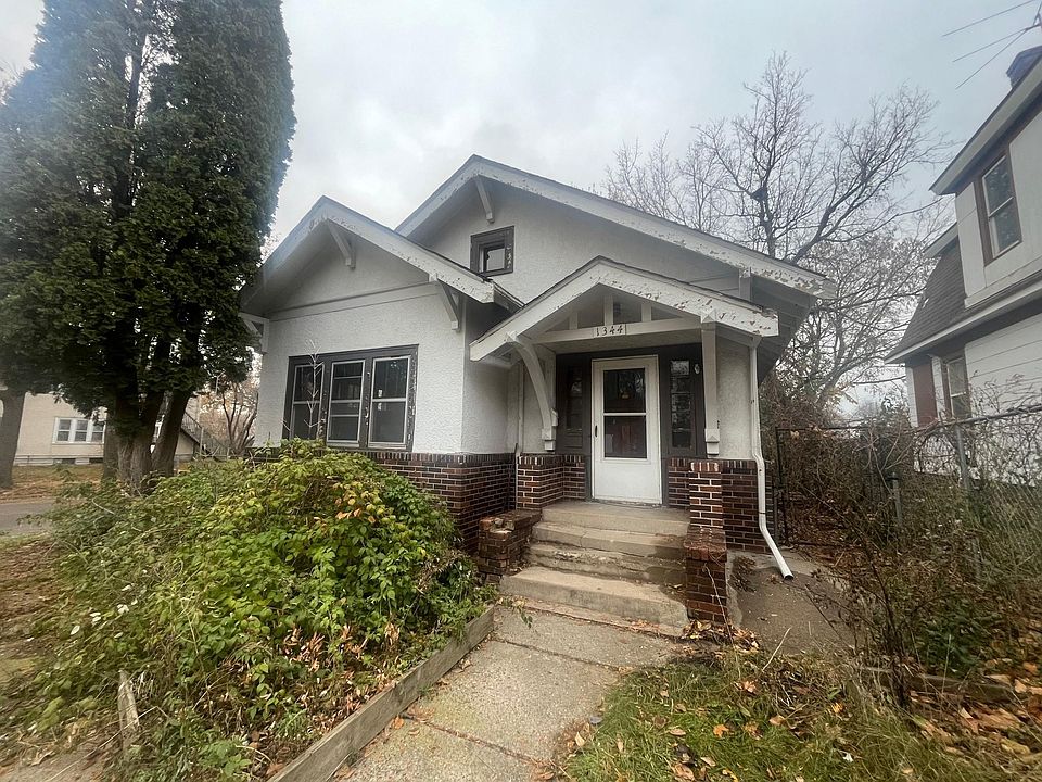 1st image of 1344 Oliver Ave N