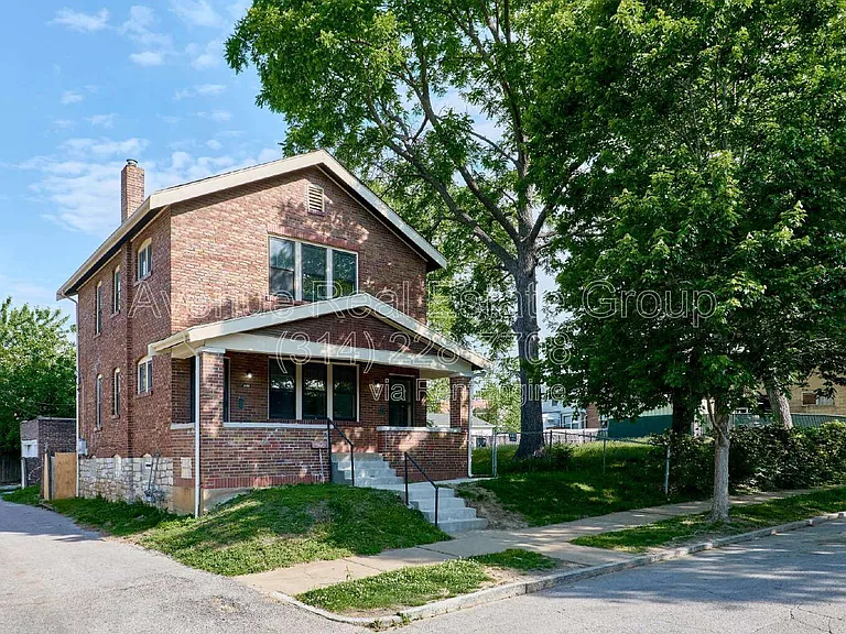 5021 Ray Ave #1F — Photo 2
