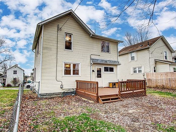 5th image of 394 Arlington Ave