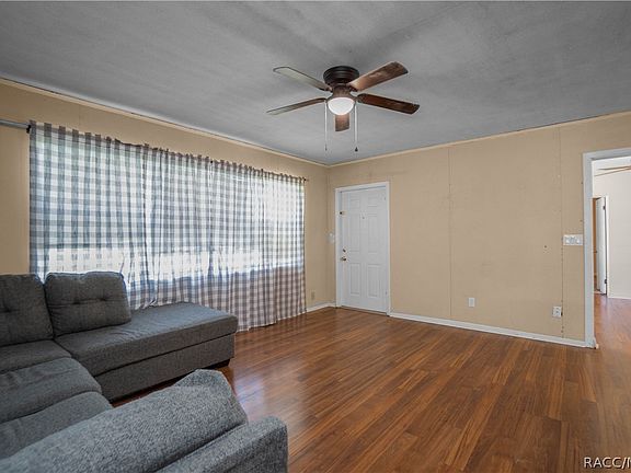 5th image of 1705 Eden Dr