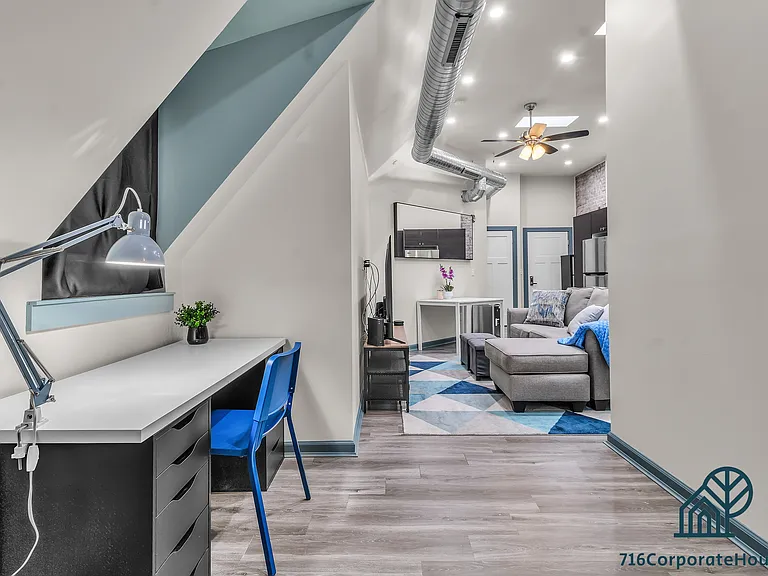 44 E Utica St #3B — Photo 16