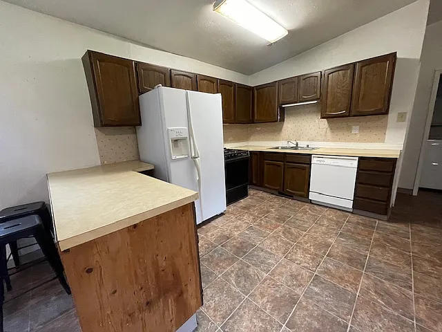 33439 Johnsons Dr — Photo 3