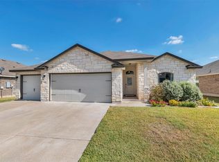 2820 Skinner Dr, Lorena, TX 76655