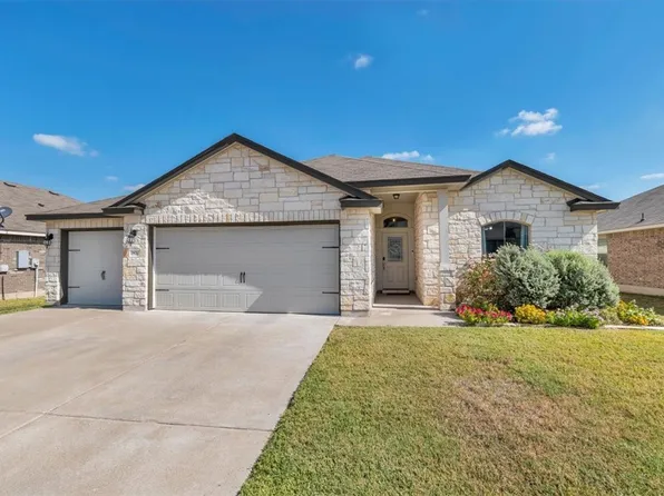 2820 Skinner Dr, Lorena, TX 76655