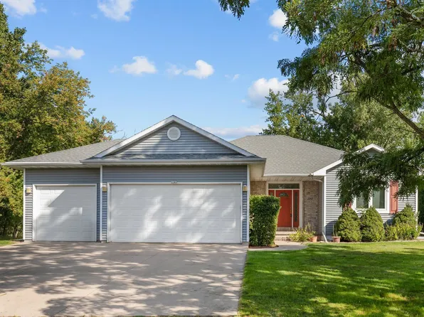 2282 Willow Way Dr, Oshkosh, WI 54904