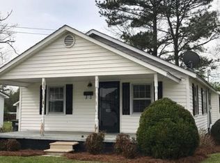 404 S Cumberland St, Wallace, NC 28466
