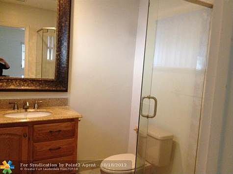 5th image of 1921 NE 27th Ct