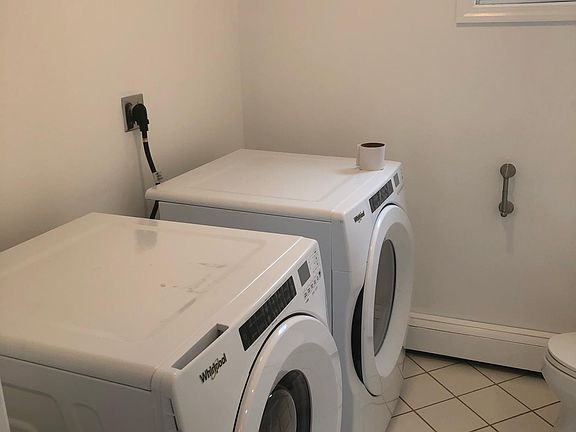 5th image of 278 Parkside Ave #B