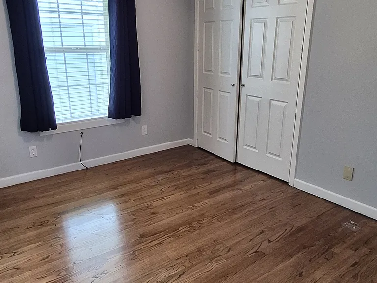 2485 Baylor Ave — Photo 15