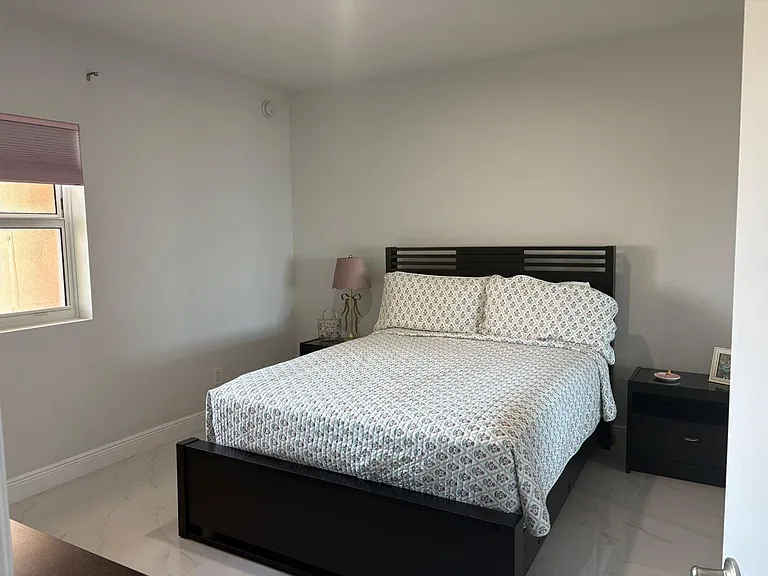 2650 Lake Shore Dr #803 — Photo 8
