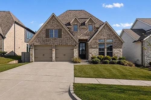 2241 Robin Way Photo 1