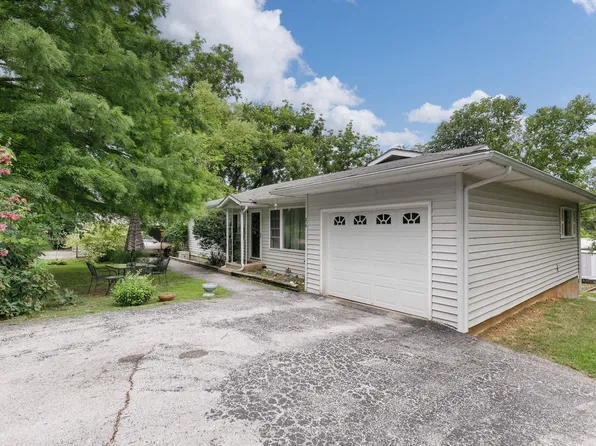 210 S Carr Street, Galena, MO 65656