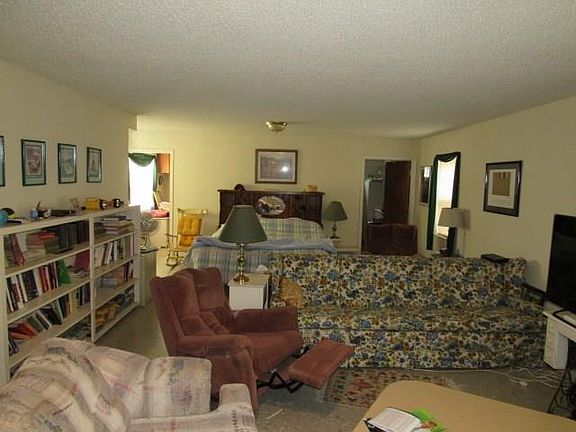 2nd image of 7128 Clifden Dr