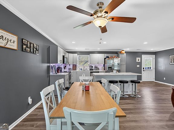 4th image of 571 Oak Grove Rd