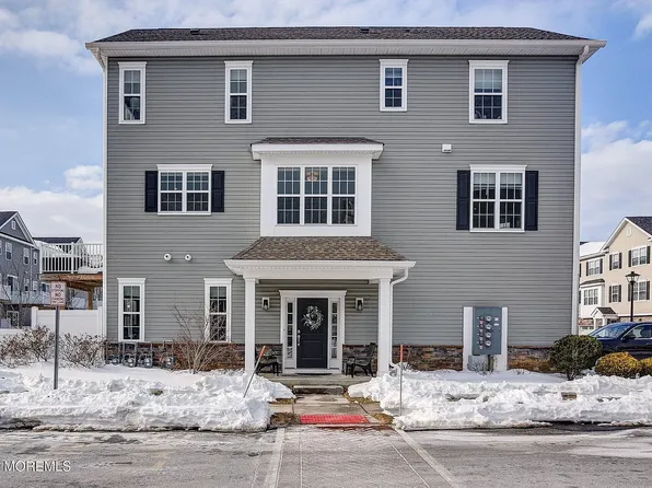 1901 Evans Ln, Middletown, NJ 07748