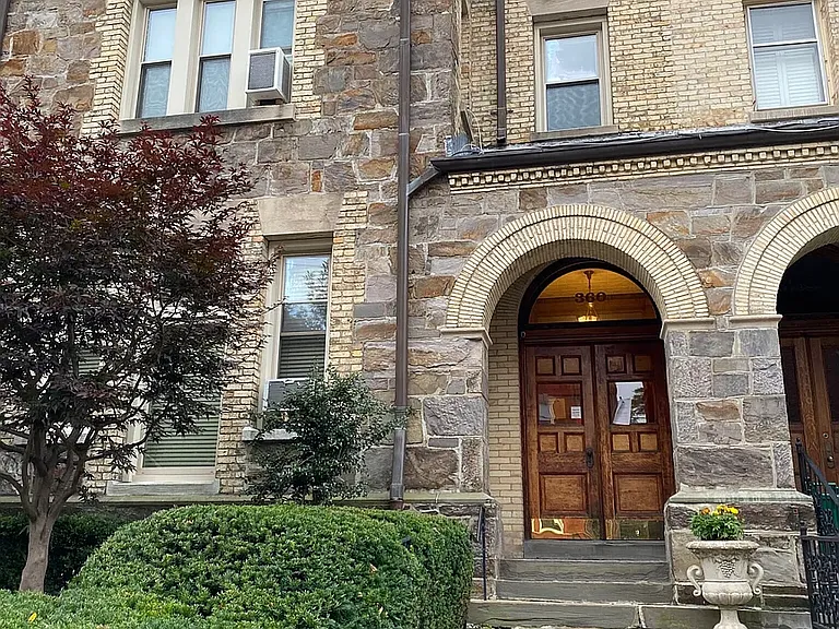 360 Tappan St #B — Photo 1