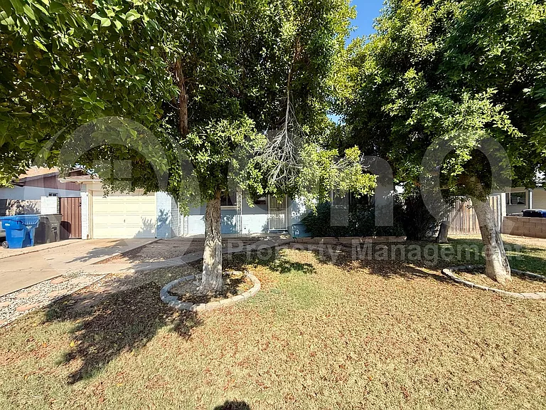 337 N Williams — Photo 2