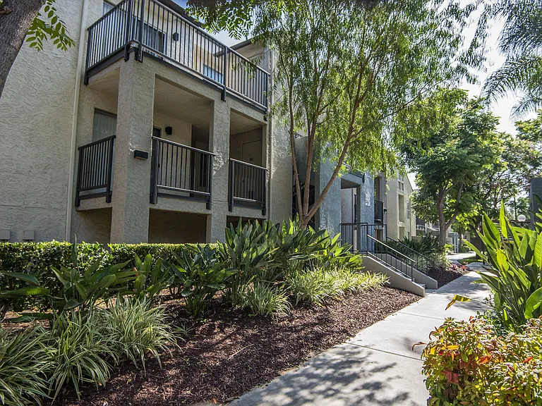 310 Jefferson Apartments — Photo 30
