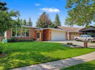 102 Goodridge Dr, Saint Albert, AB T8N 2B2