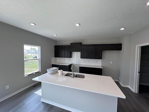 4th image of 5870 Wynnewood Dr