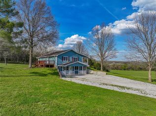 5855 SE 981 Pvt Rd, Collins, MO 64738