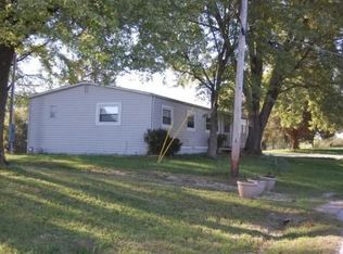 1602 Pottery Rd, Washington, MO 63090