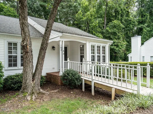 162 Greenmont Ln, Cary, NC 27511