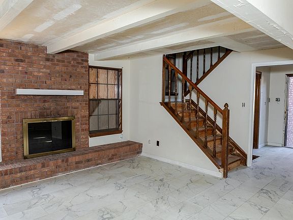 5th image of 1345 Dogwood Ln