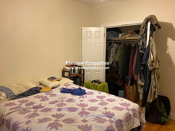 3rd image of 1999 Commonwealth Ave #11P
