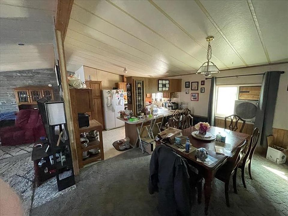 2nd image of 530 Reservoir Rd