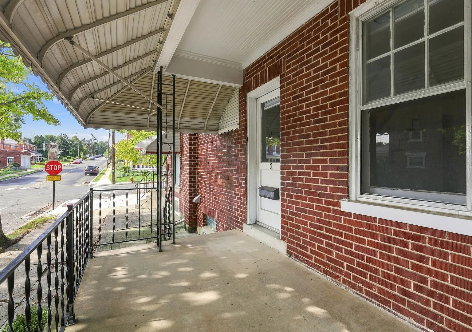 81 S Pearl St — Photo 2