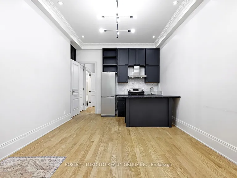 21 Lansdowne Ave #1 — Photo 4