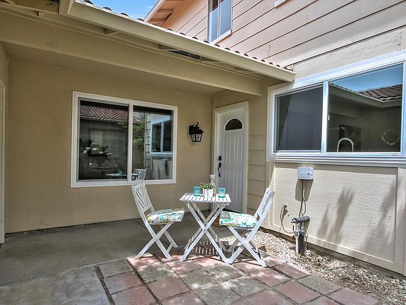 5th image of 1566 Roberts Ave
