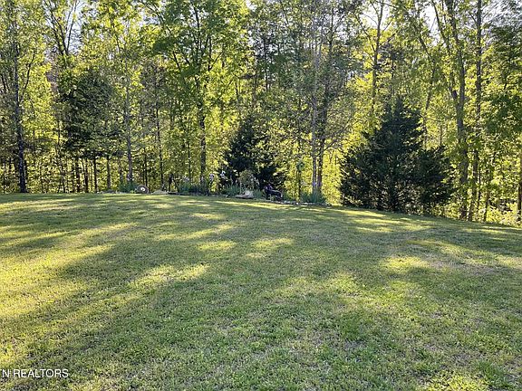 2nd image of 204 Wildcat Dr