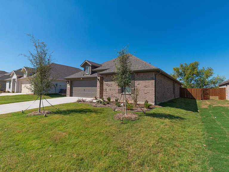 1017 Verde Valley Ln — Photo 4
