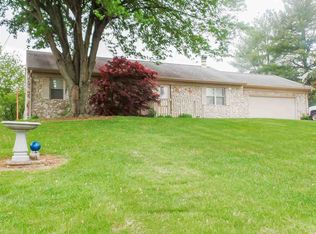 8914 Winery Rd, Wadesville, IN 47638