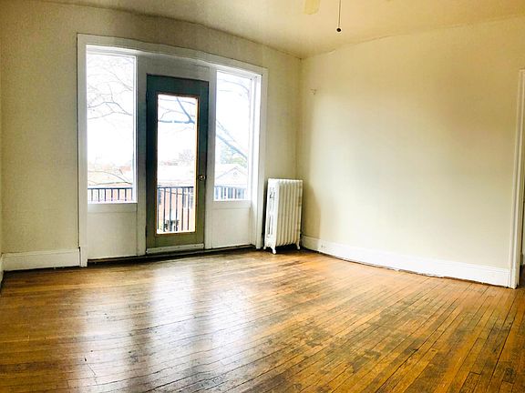 2nd image of 205 N Plum St APT 12