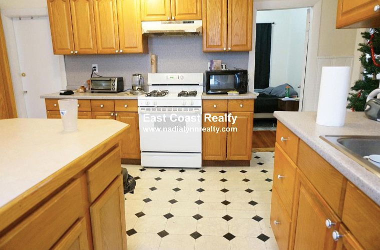 1st image of 33 Brackett St #2NL