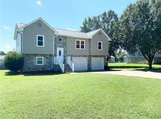 1419 Baton School Rd, Granite Falls, NC 28630