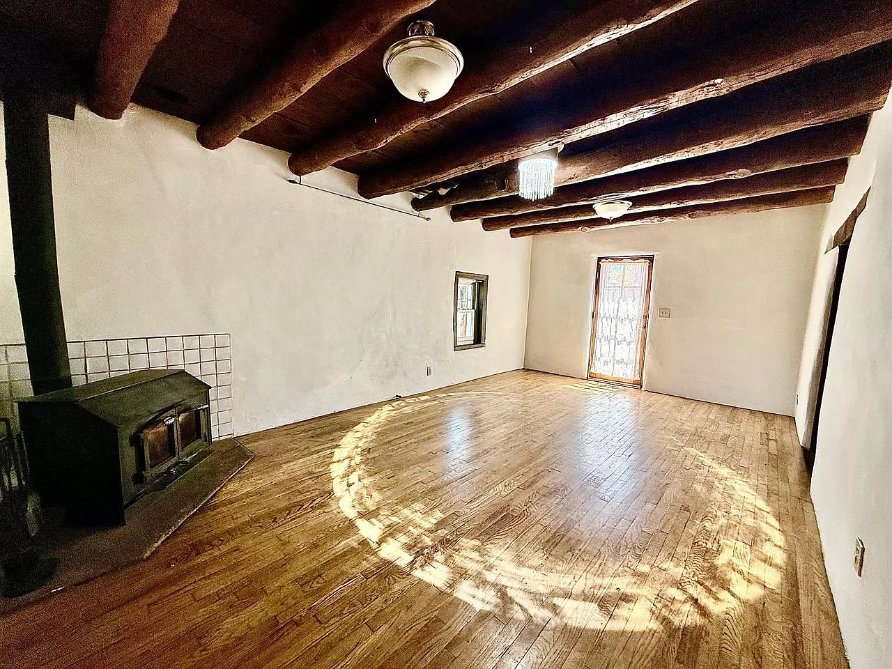 2 bed, 900 sqft, $1,995 — Photo 4