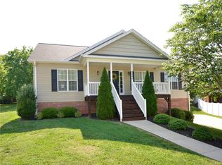 4440 Tipperary Pl, Winston Salem, NC 27104