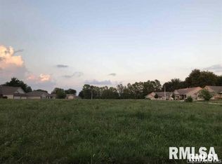 1005 Ravina Dr, Chatham, IL 62629