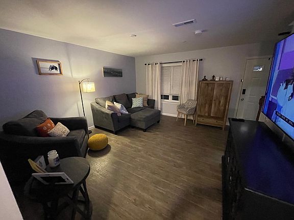 2nd image of 517 Byler Cir