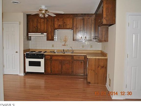 5th image of 2724 Glen Point Cir