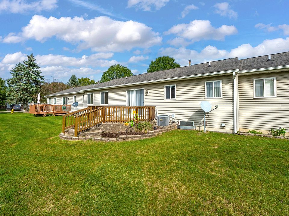 221 Superior Ave, photo 4