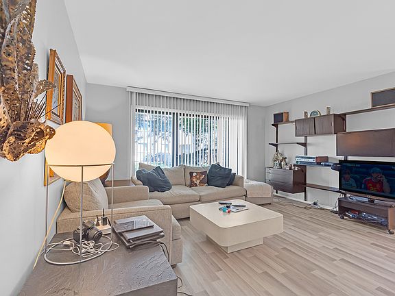 4th image of 1538 Springview Ct APT A1