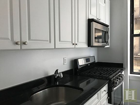 4th image of 220 W 98th St APT 7H