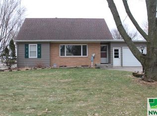 513 Walnut St, Early, IA 50535